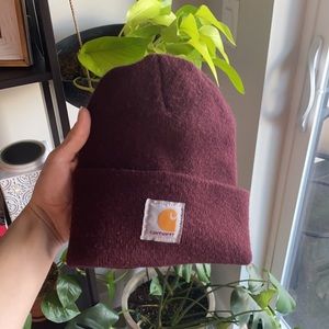 Carhartt maroon beanie